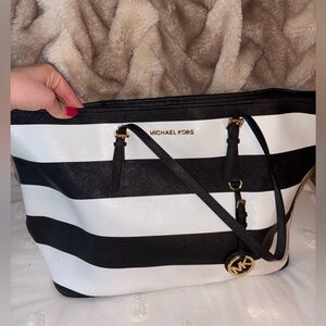 Michael Kors Jet Set Leather Tote